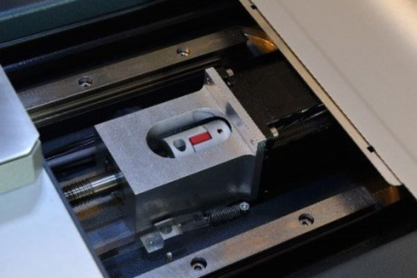 Quick release work holders for sample clamping and accurate alignment